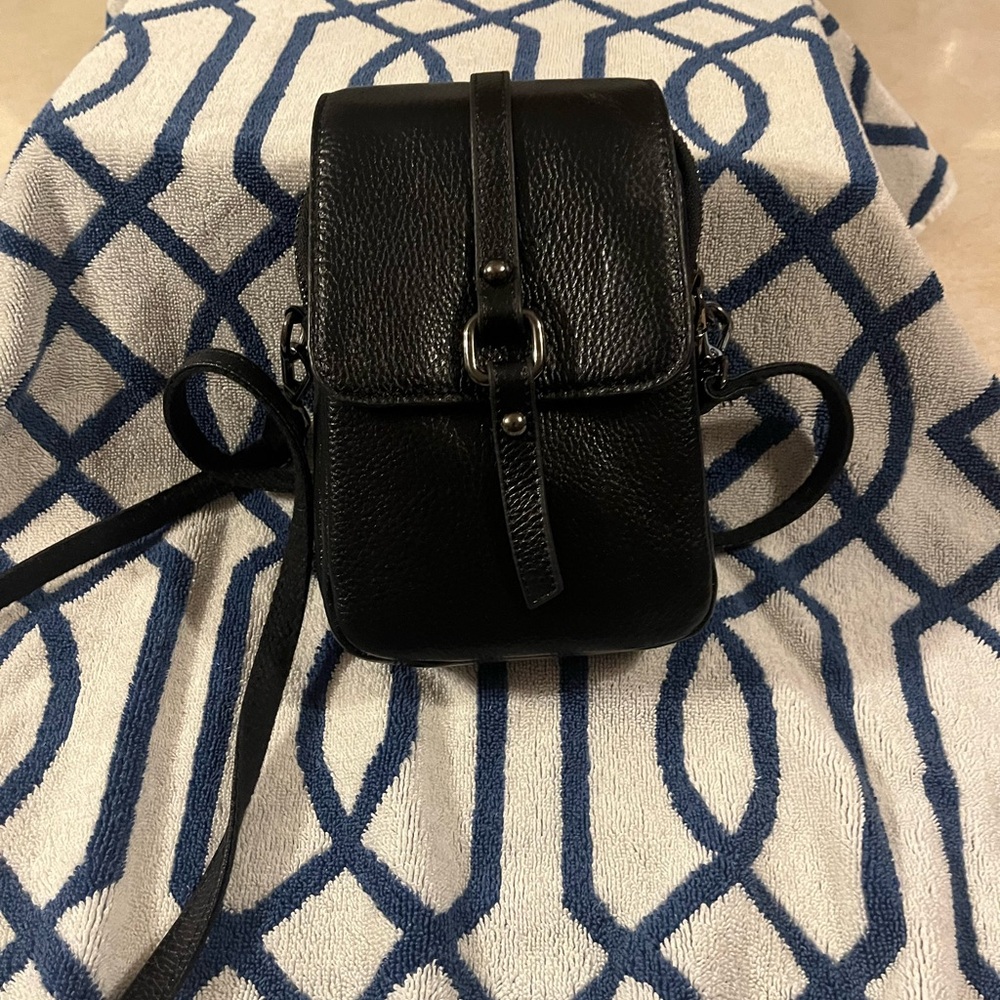 Elegant Black Leather Crossbody Bag